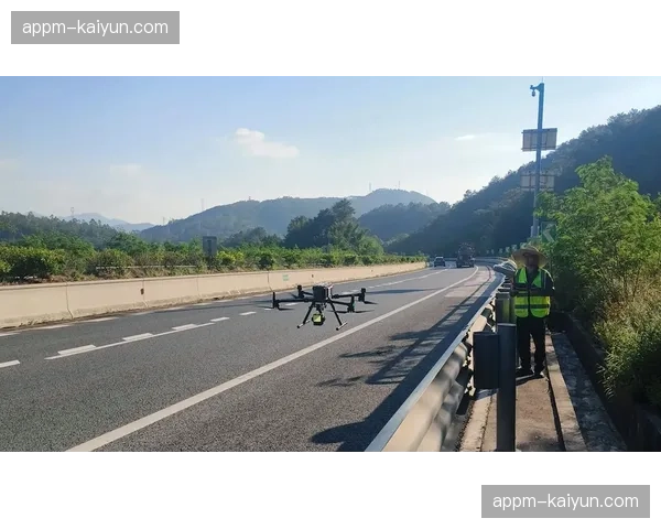 无人机集群巡检系统替代人工巡场，安保盲区监测实现全覆盖